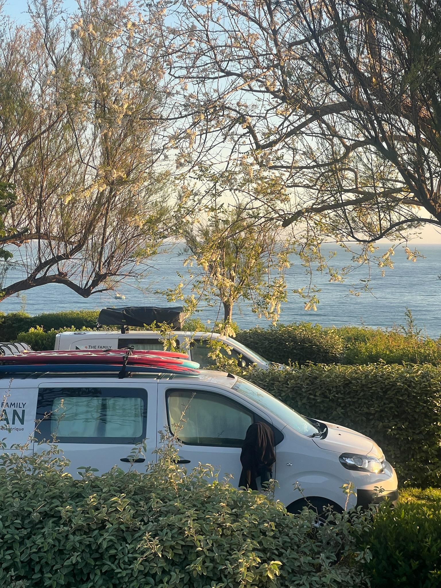 camper van dans la nature